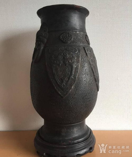 西漢黒陶 黒金浮雕璃龍紋獅環(huán)耳灰陶花瓶